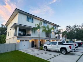 705 BROADWAY TOWNHOMES